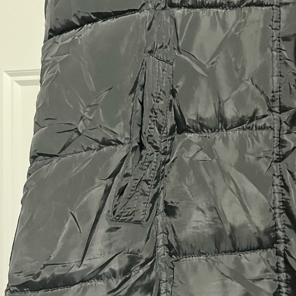 Ladies Long Black Puffy Vest - Picture 8 of 9